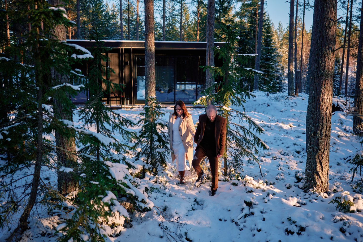 The Hop Farm Beach cabin in the winter forest, an elopement venue in Sweden