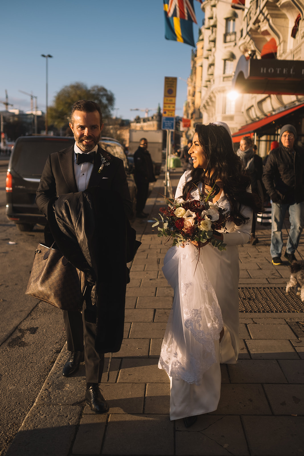 Lisa and Olof walking through Östermalm